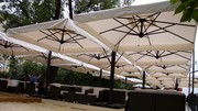 Зонты для кафе,  бара,  ресторана или сада. Италия